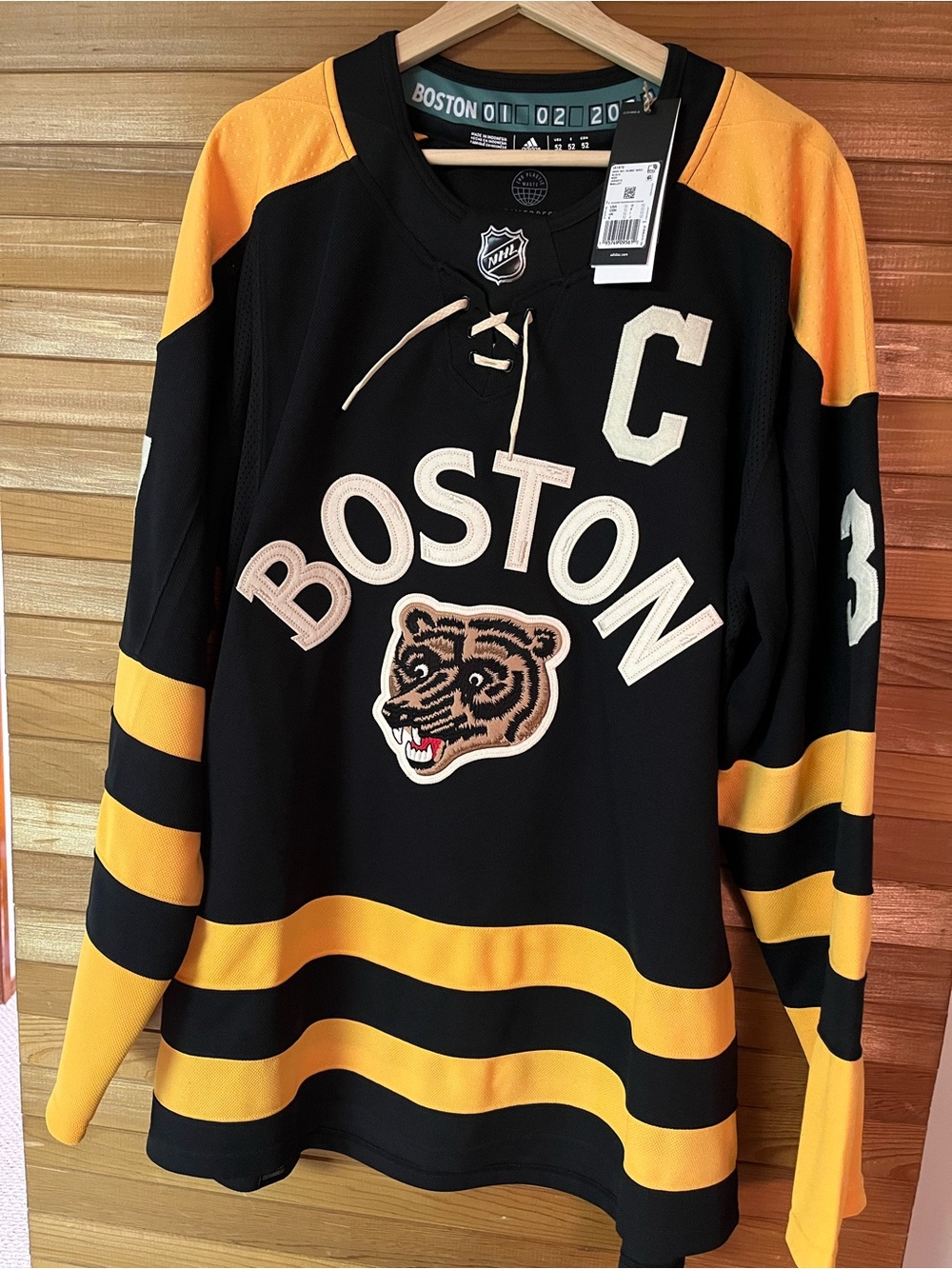 Adidas 2023 Winter Classic Boston Bruins Patrice Bergeron Jersey